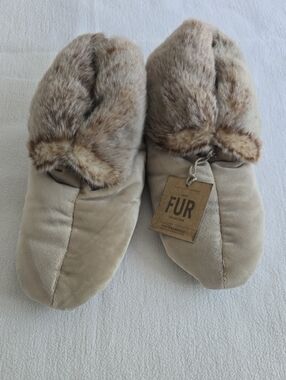 Restoration Hardware Cozy Faux Fur Slippers in Taupe L/XL NWT